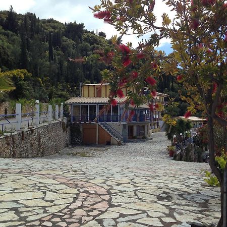 Politia Hotel Áyios Nikítas Buitenkant foto