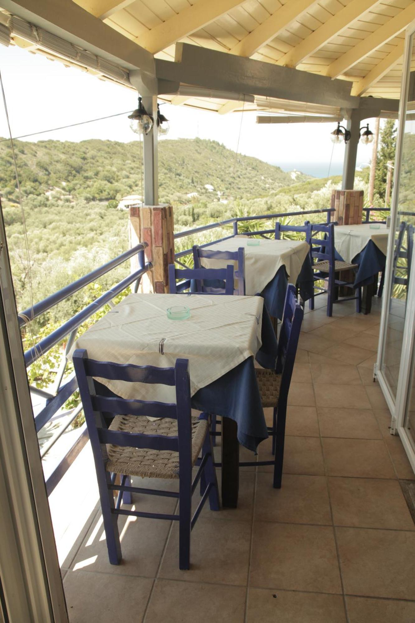 Politia Hotel Áyios Nikítas Buitenkant foto