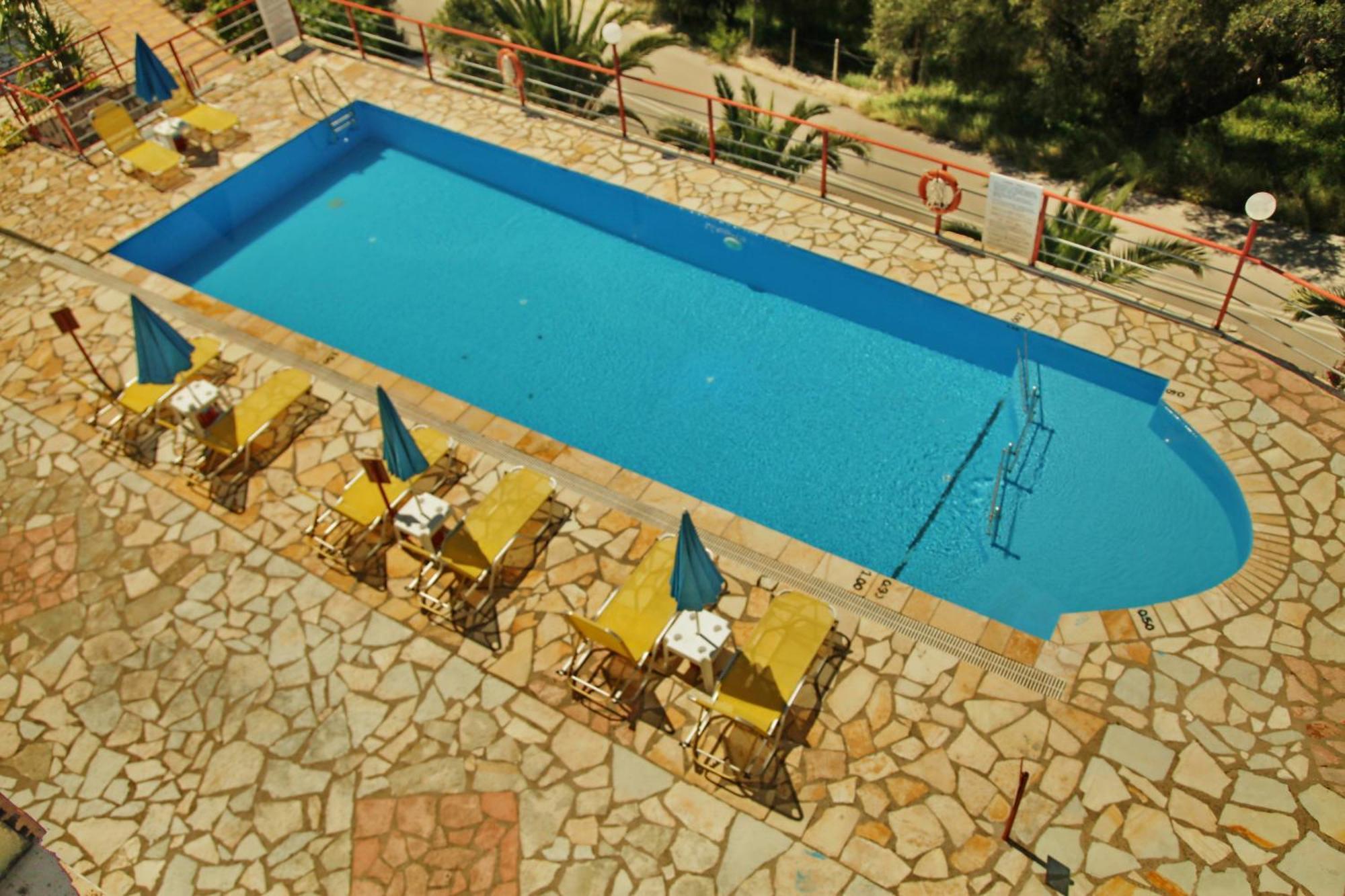 Politia Hotel Áyios Nikítas Buitenkant foto