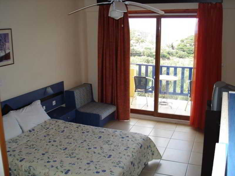 Politia Hotel Áyios Nikítas Buitenkant foto